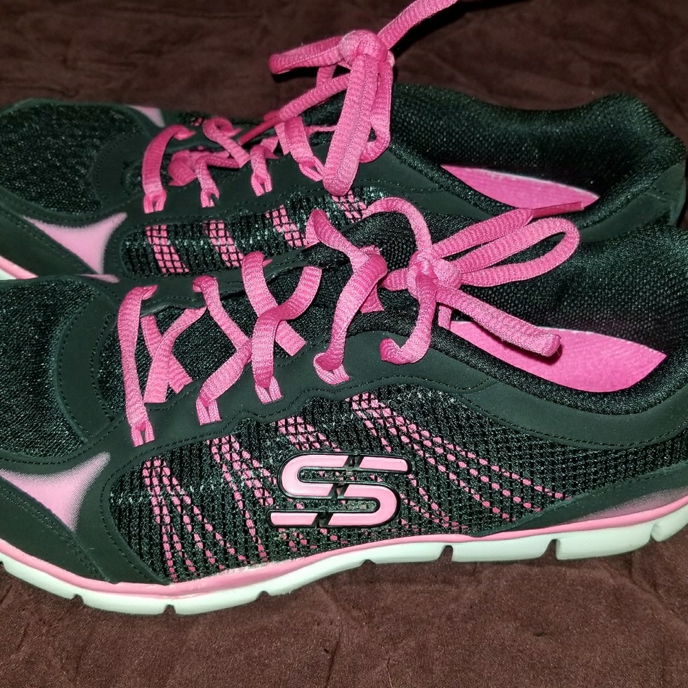 Skechers
